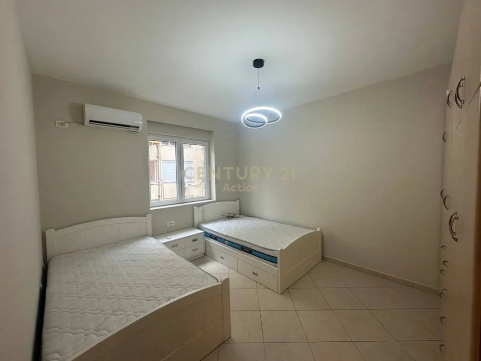 Tirane, jap me qera apartament 2+1 , 80 m² 800 € (Kopshti Botanik Zoologjik)