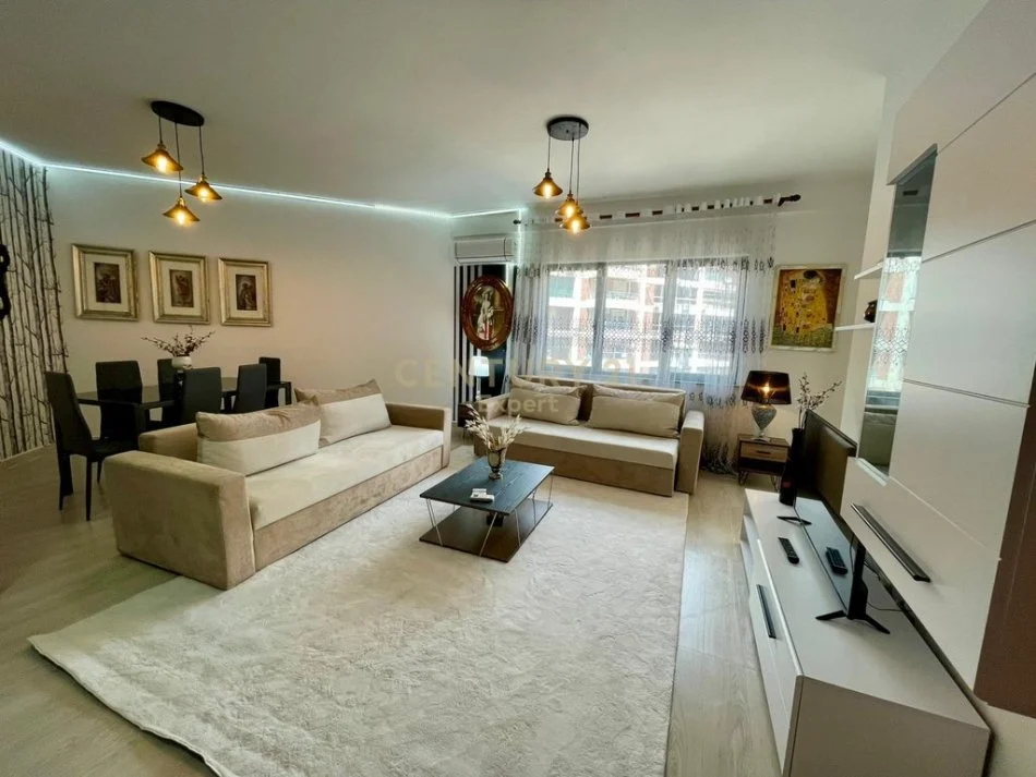 Tirane, jepet me qera apartament 2+1+Ballkon Kati 8, 104 m² 700 € (expert116052)