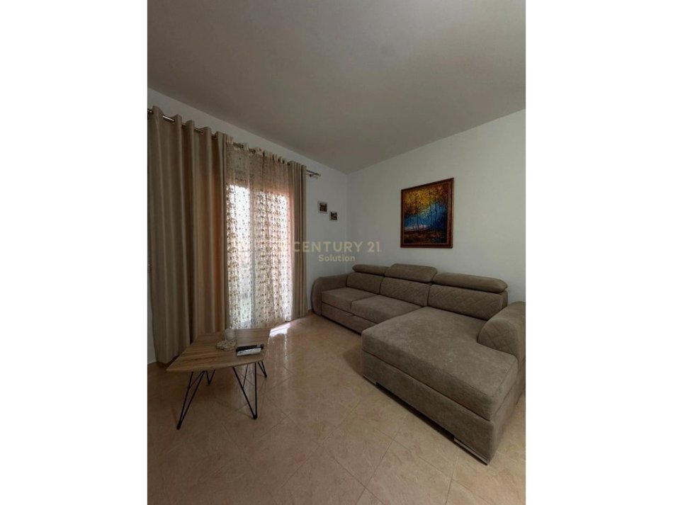 Vlore, jepet me qera apartament 2+1 Kati 10, 98 m² 480 € (Transballkanike)