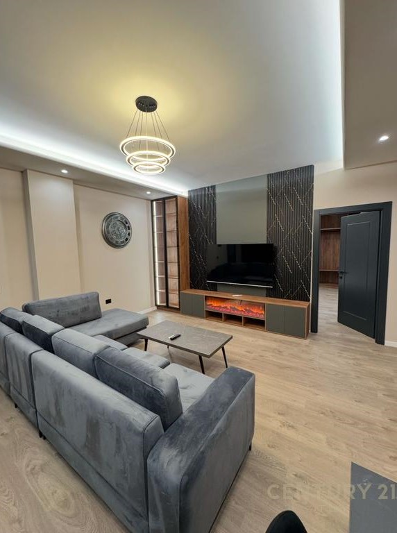 Tirane, shitet apartament 1+1+Aneks Kati 1, 62 m² 140.000 € 