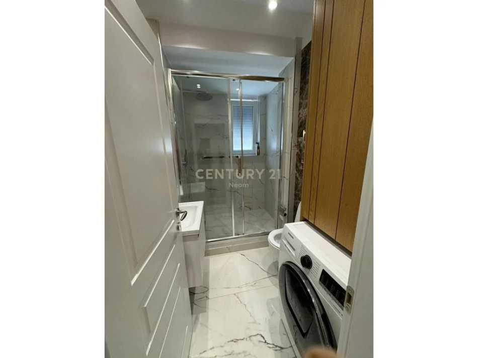 Tirane, jepet me qera apartament 1+1+Aneks Kati 1, 53 m² 600 € (Neom116080)