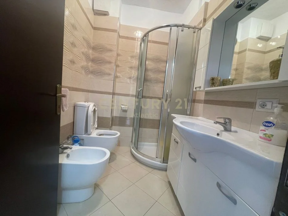 Durres, shitet apartament 1+1 Kati 5, 60 m² 80.000 € (Shkëmbi I Kavajës, Durrës)