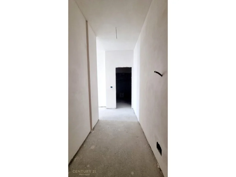 Tirane, shes apartament 1+1+Ballkon , 63 m² 170.000 € (Komuna e Parisit)