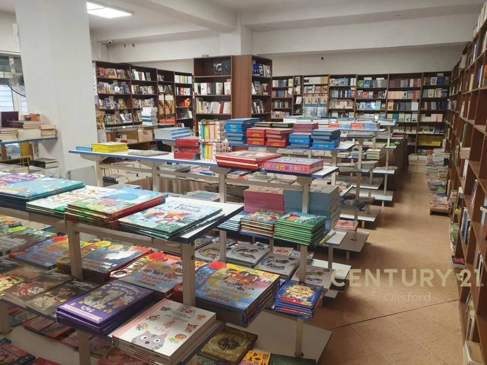 Tirane, shitet ambjent biznesi Kati 0, 127 m² 360.000 € 