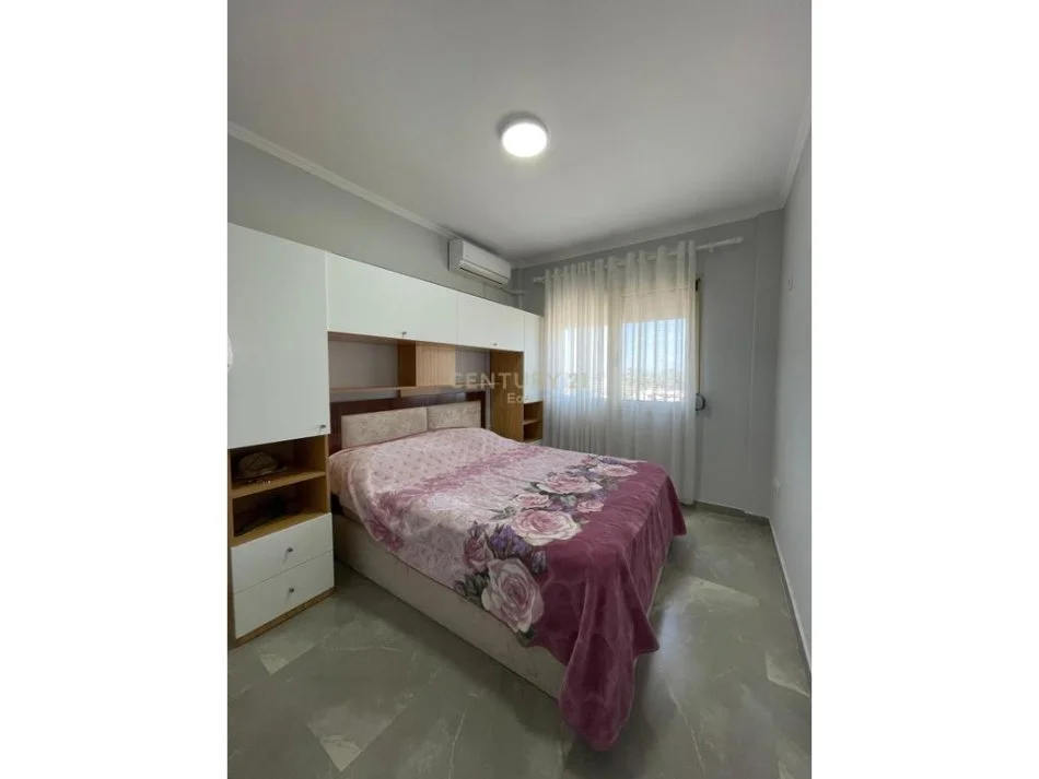 Durres, jepet me qera apartament 2+1+Ballkon Kati 2, 70 m² 135.000 € (Bulevardi i Pishave)