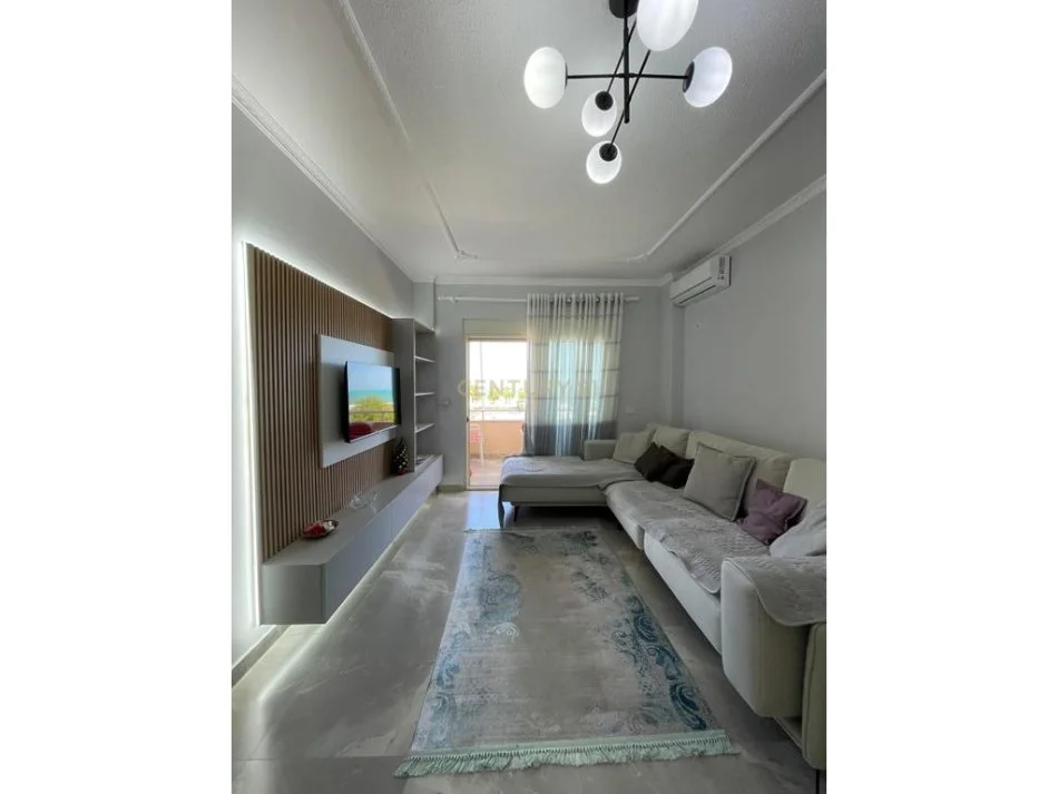 Durres, jepet me qera apartament 2+1+Ballkon Kati 2, 70 m² 135.000 € (Bulevardi i Pishave)