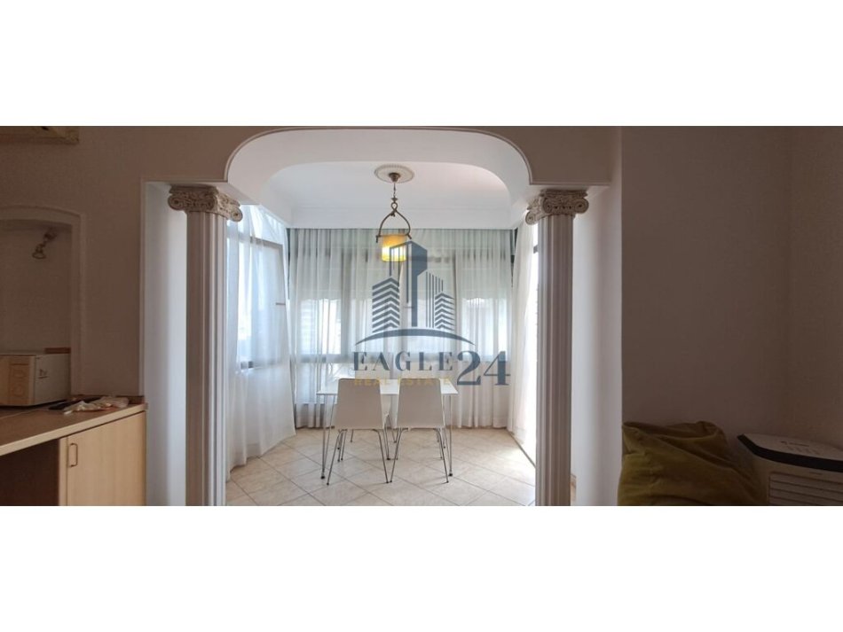 Tirane, jepet me qera apartament 2+1 Kati 7, 95 m² 600 € (rruga e kavajes)