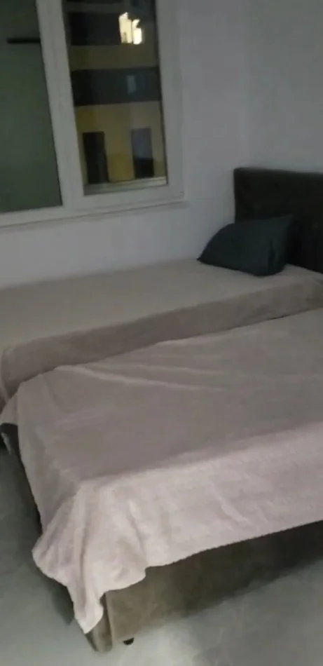 Tirane, jepet me qera apartament 2+1+Ballkon Kati 4, 110 m² 550 € (Ali Shefqeti)