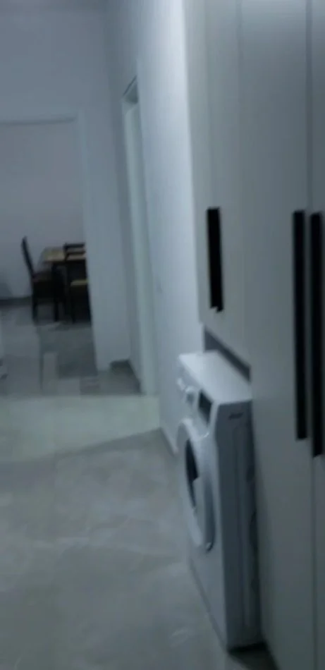 Tirane, jepet me qera apartament 2+1+Ballkon Kati 4, 110 m² 550 € (Ali Shefqeti)