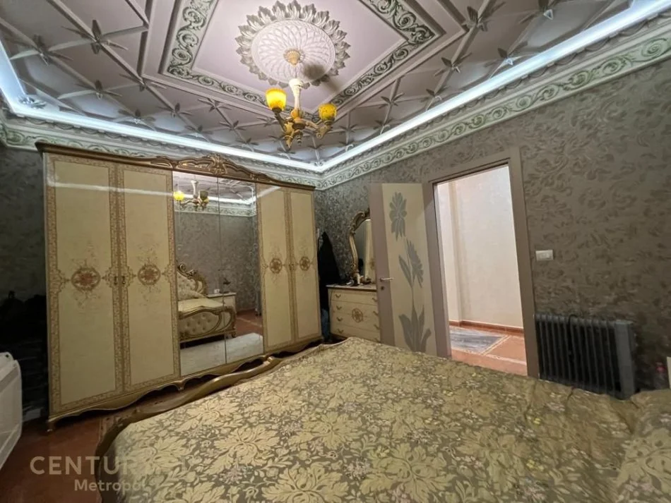 Tirane, shitet apartament 3+1 Kati 2, 120 m² 240.000 € 