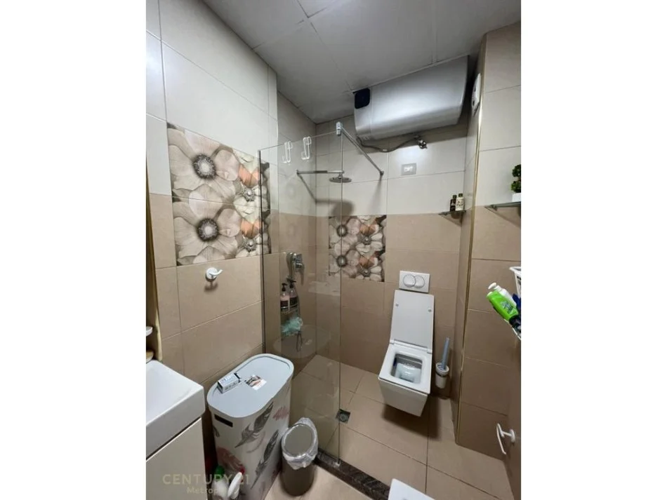 Tirane, shitet apartament 3+1 Kati 2, 120 m² 240.000 € 