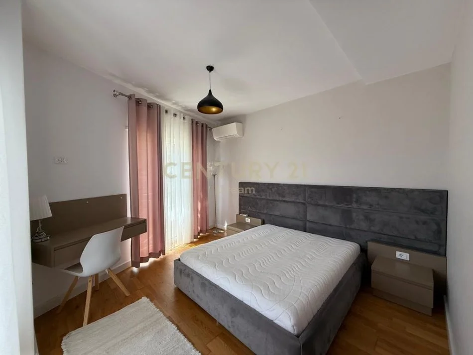 Tirane, jap me qera apartament 3+1+2 , 120 m² 850 € (Kodra e Diellit)