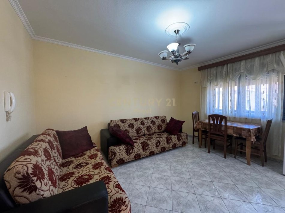 Shqiperi, jepet me qera apartament 2+1+Ballkon Kati 5, 81 m² 500 € (Restorant Durresi, Tirane)