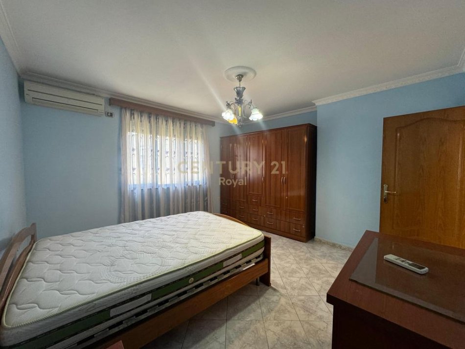 Shqiperi, jepet me qera apartament 2+1+Ballkon Kati 5, 81 m² 500 € (Restorant Durresi, Tirane)