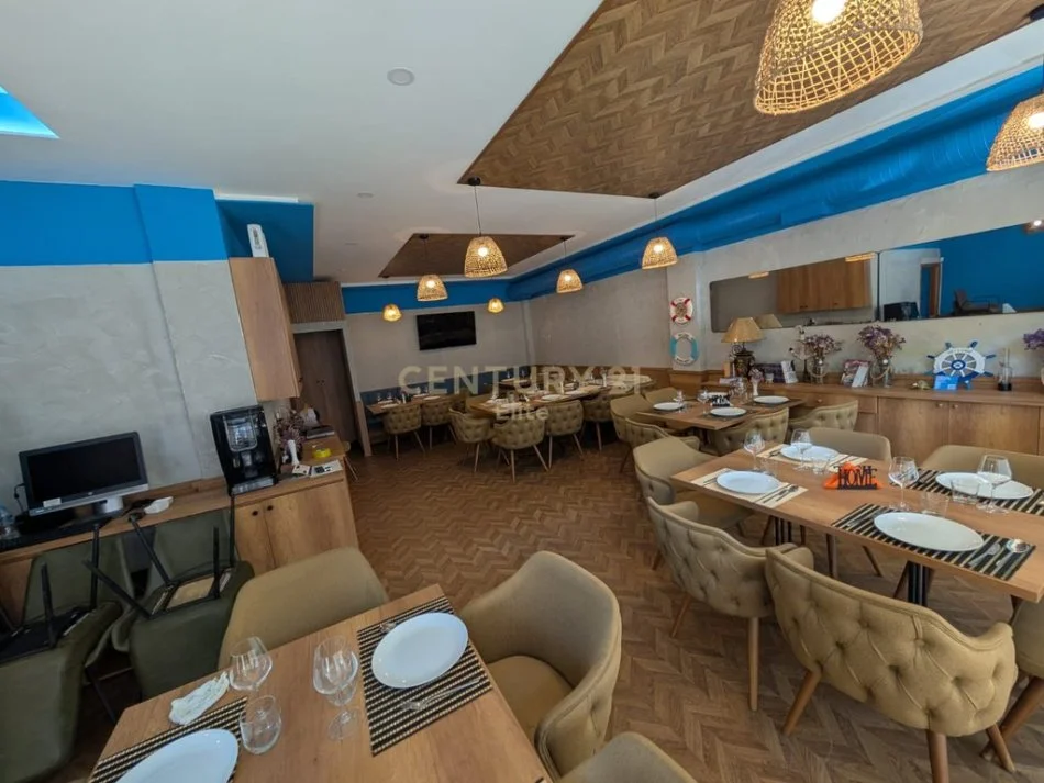 Tirane, jepet me qera bar-resorant Kati 0, 150 m² 2.500 € 