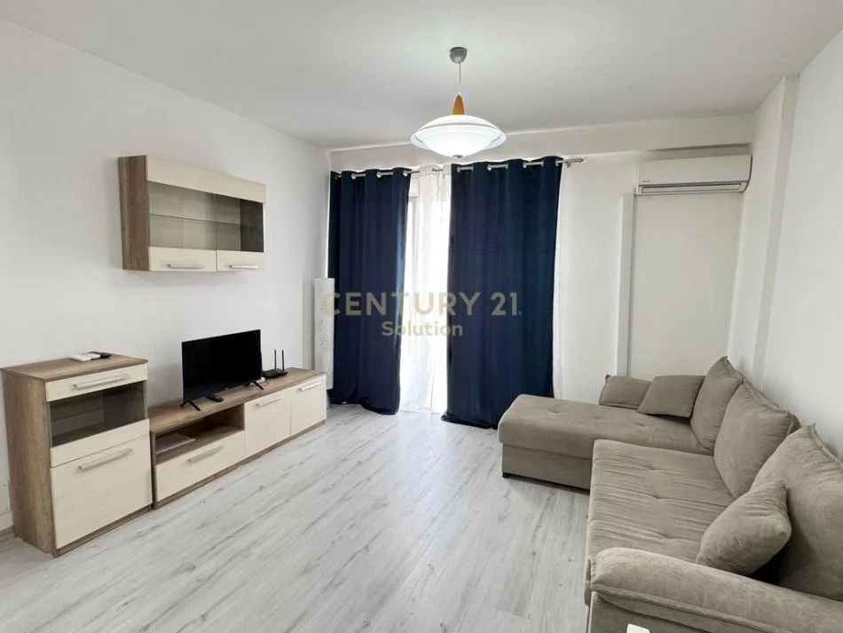 Tirane, jepet me qera apartament 2+1 Kati 2, 92 m² 500 € (Vila L)