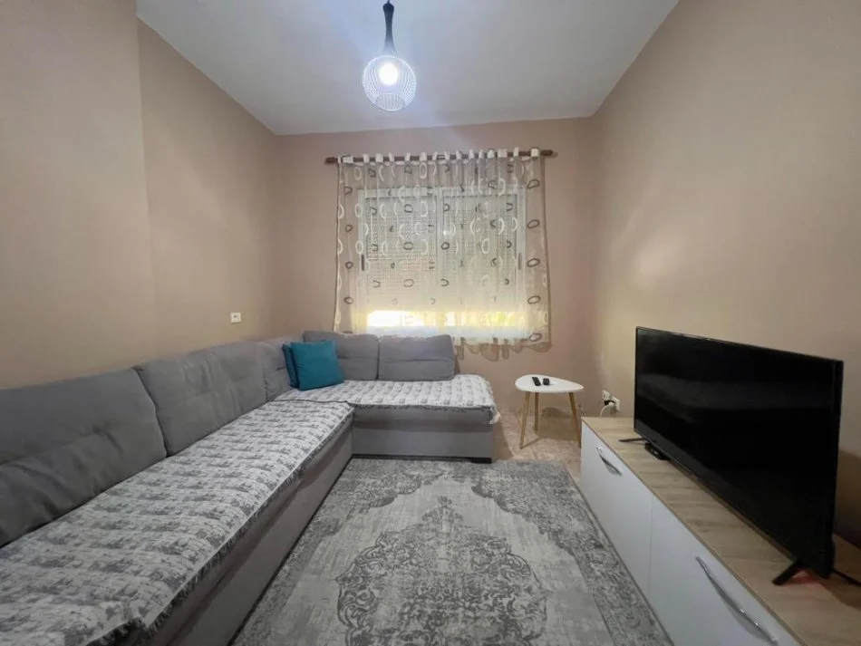 Tirane, shitet apartament 2+1+Aneks+Ballkon Kati 4, 93 m² 195.000 €