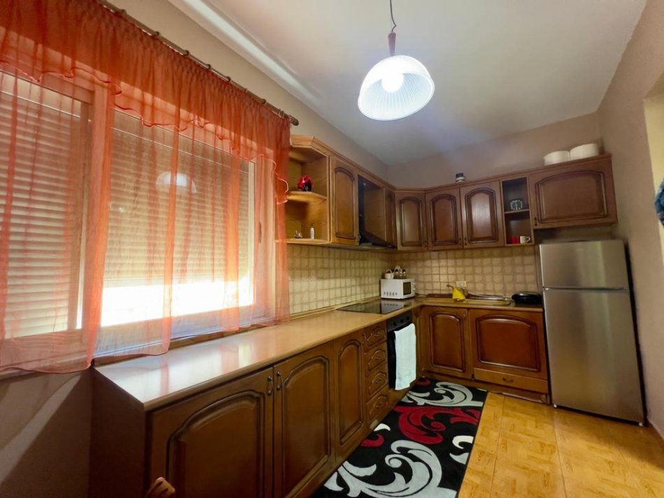Tirane, shitet apartament 2+1 Kati 4, 93 m² 199.000 € 