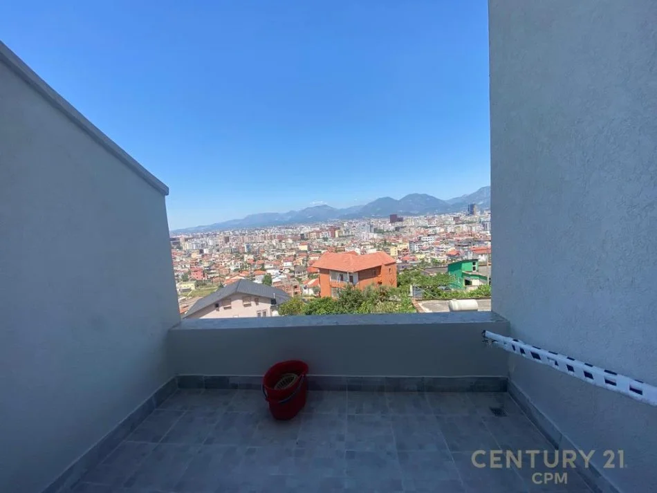 Tirane, shitet apartament 1+1+Ballkon Kati 2, 71 m² 127.500 € 