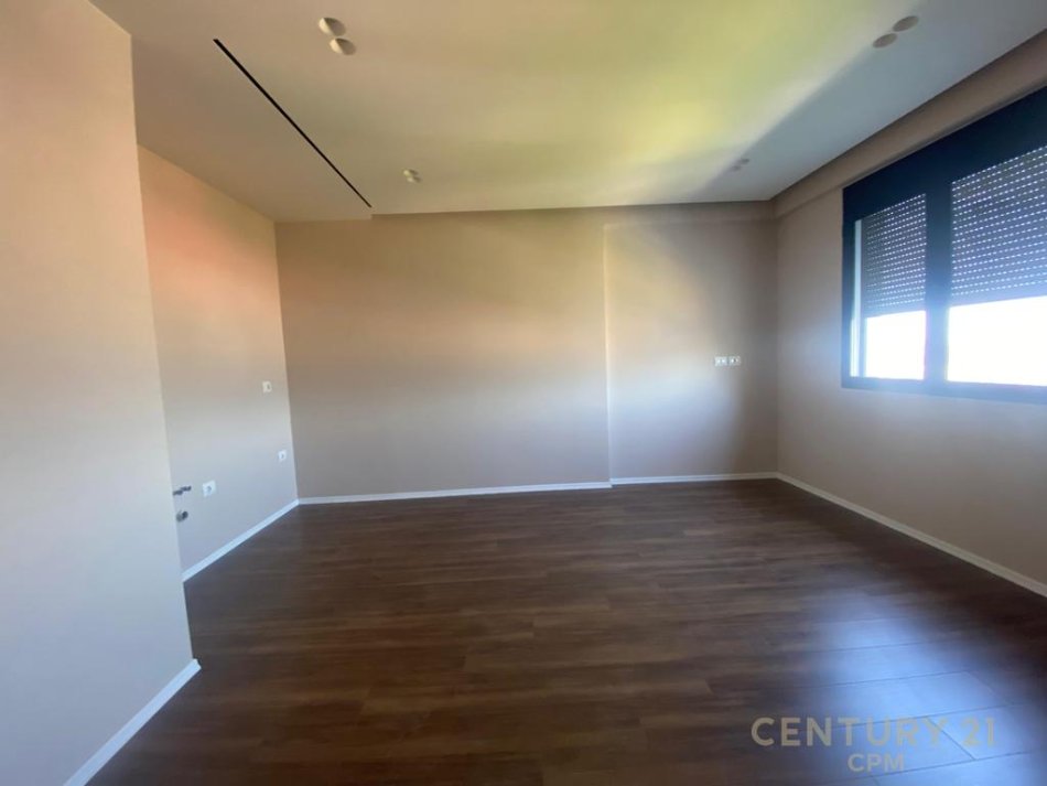 Tirane, shitet apartament 1+1 Kati 2, 71 m² 127.500 € 