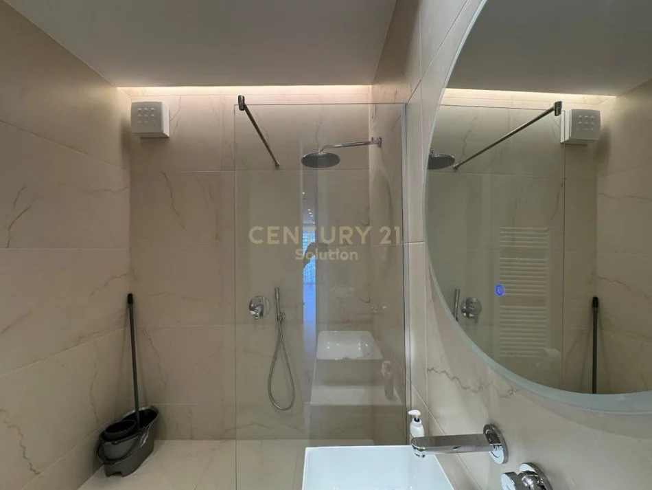 Tirane, jepet me qera garsonier 1+1 Kati 3, 50 m² 530 € (Liqeni i Thate)