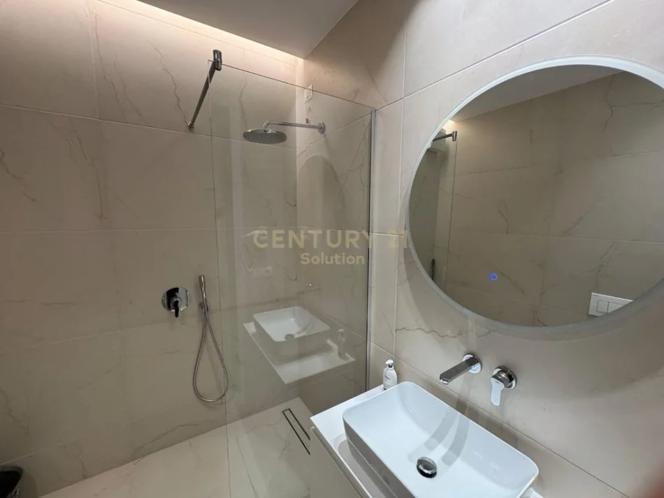 Tirane, jepet me qera garsonier 1+1 Kati 3, 50 m² 530 € (Liqeni i Thate)