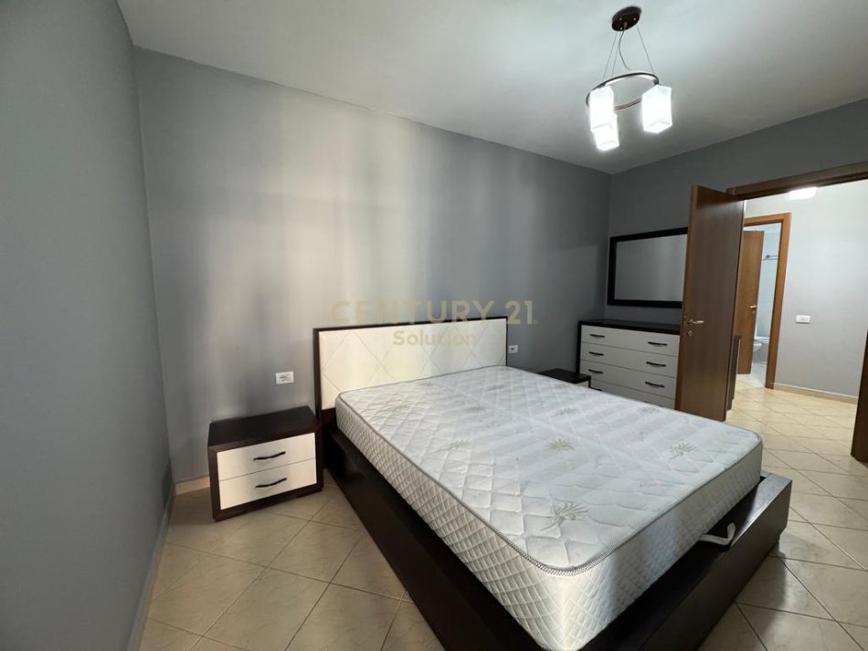 Tirane, jepet me qera apartament 1+1 Kati 7, 76 m² 520 €