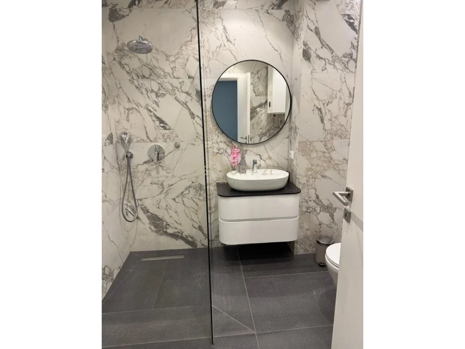 Vlore, shitet apartament duplex Dublex Kati 2, 111 m² 420.000 € (Rezidencen Sunrise, zona e Ujit te Ftohte)