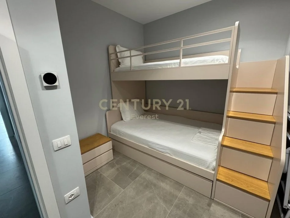 Vlore, shitet apartament duplex Dublex Kati 2, 111 m² 420.000 € (Rezidencen Sunrise, zona e Ujit te Ftohte)