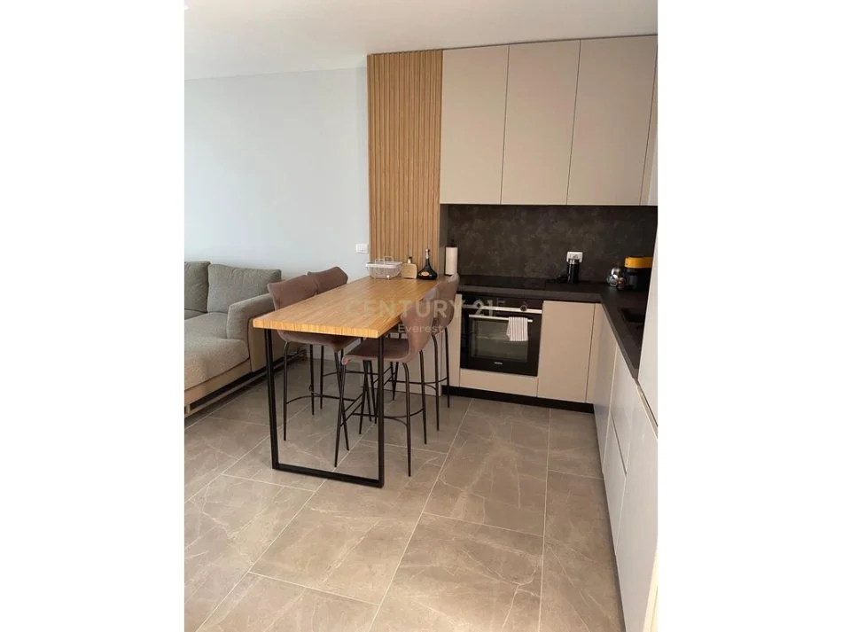 Vlore, shitet apartament duplex Dublex Kati 2, 111 m² 420.000 € (Rezidencen Sunrise, zona e Ujit te Ftohte)