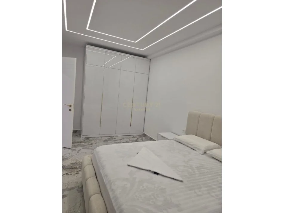 Tirane, jepet me qera apartament 1+1 Kati 5, 75 m² 500 € (Paskuqan)