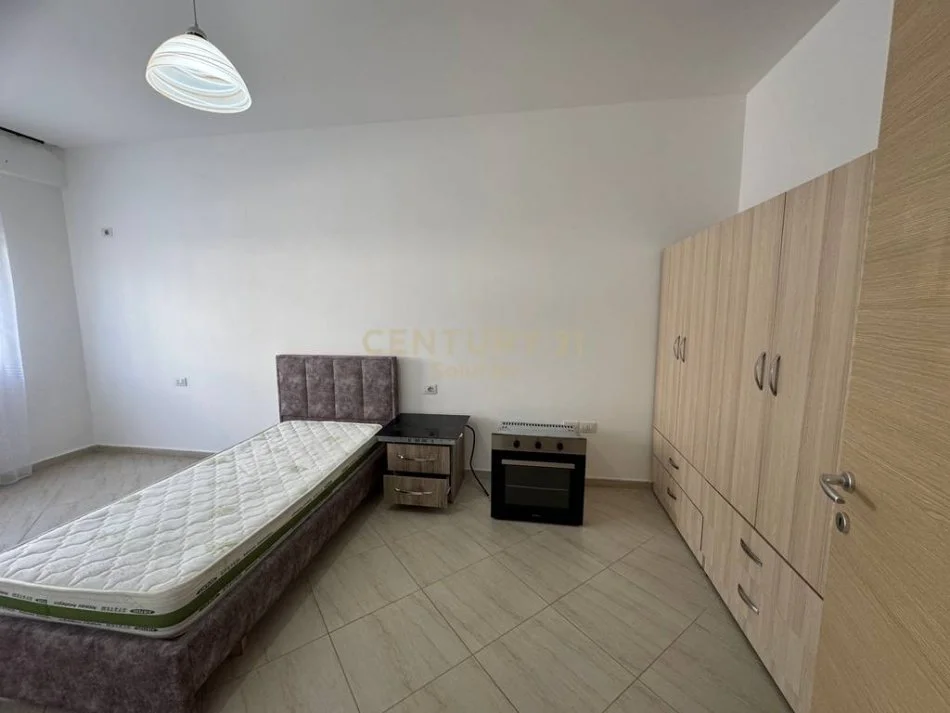 Tirane, jepet me qera apartament 2+1 Kati 2, 85 m² 600 € (Kompleksi Fz)