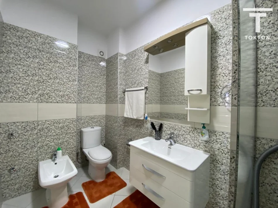 Tirane, shitet apartament 2+1+Ballkon Kati 4, 113 m² 260.700 € (Hipoteka)