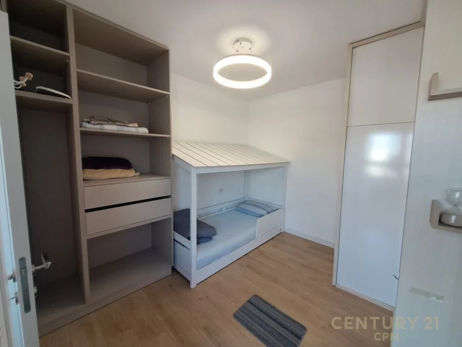 Tirane, jepet me qera apartament 2+1 Kati 10, 80 m² 650 € 
