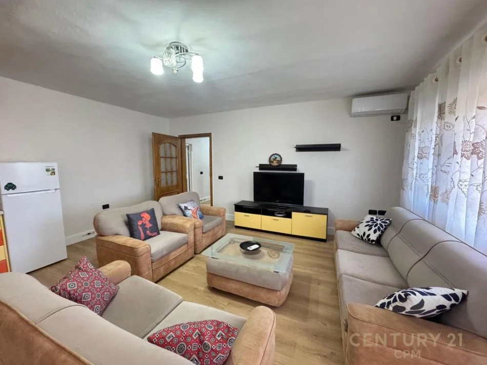 Tirane, jepet me qera apartament 1+1 Kati 5, 71 m² 500 € 