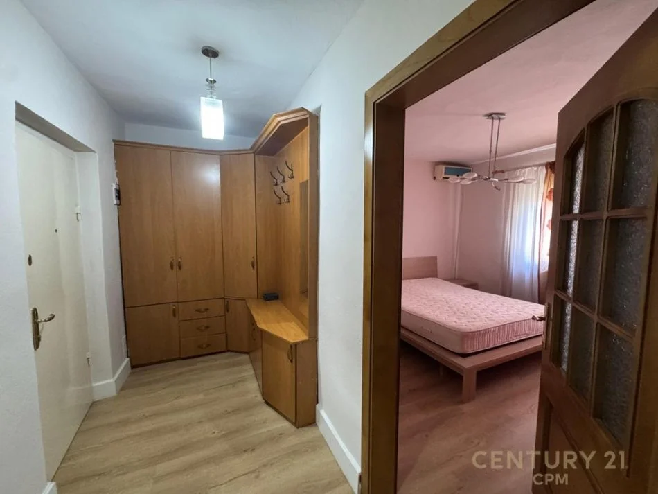 Tirane, jepet me qera apartament 1+1 Kati 5, 71 m² 500 € 