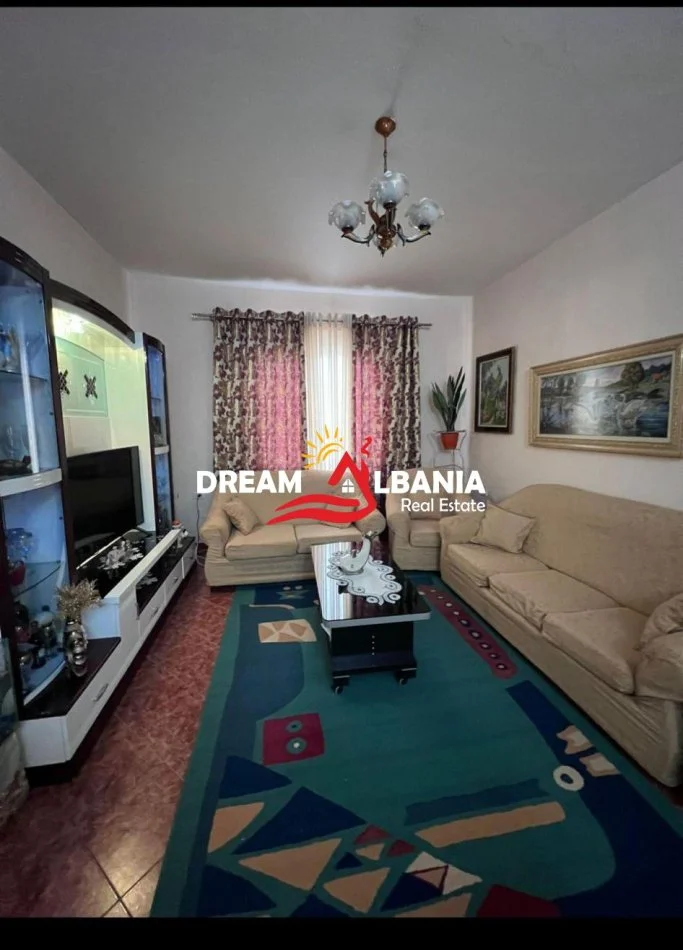 Tirane, jepet me qera 2+1 Kati 1, 120 m² 510 € (në zonën e Laprakës)