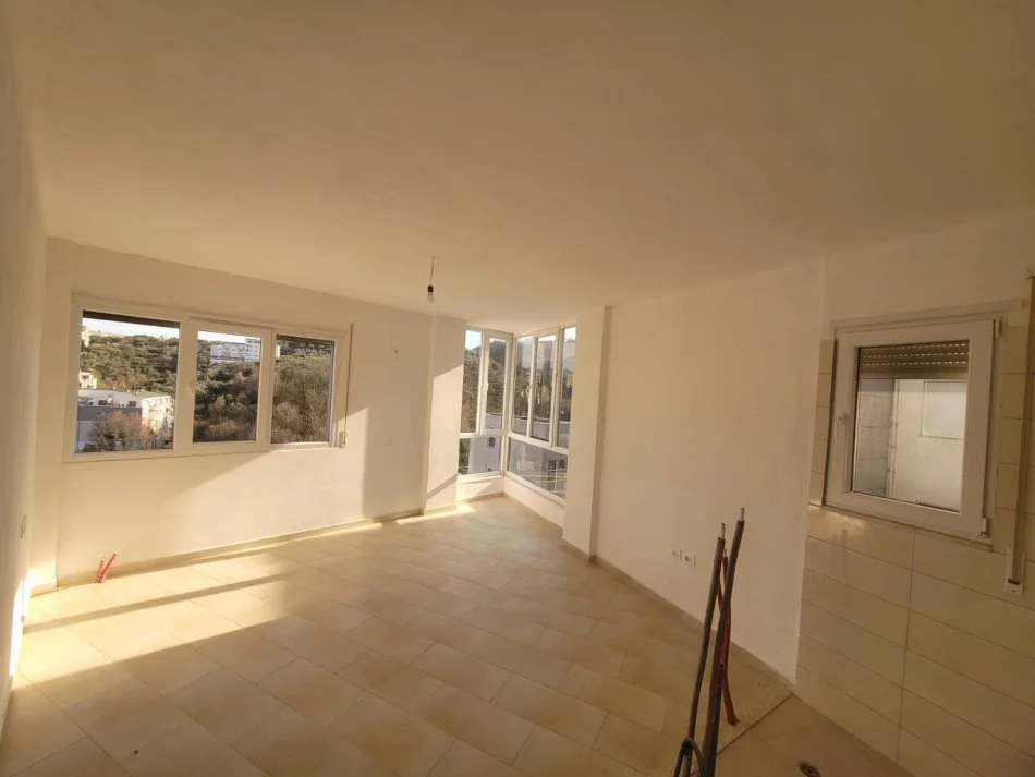 Tirane, shitet 2+1+Ballkon Kati 4, 115 m² 195.500 € (kopshti zoologjik)