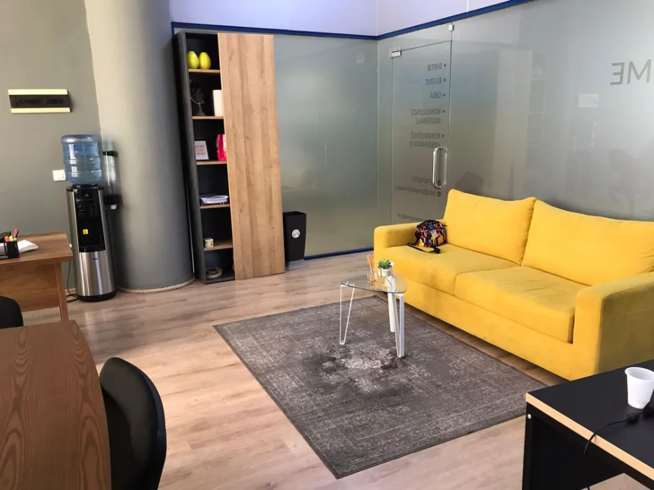 Tirane, shitet zyre Kati 2, 55 m² 220.000 Euro (Sheshi Willson)
