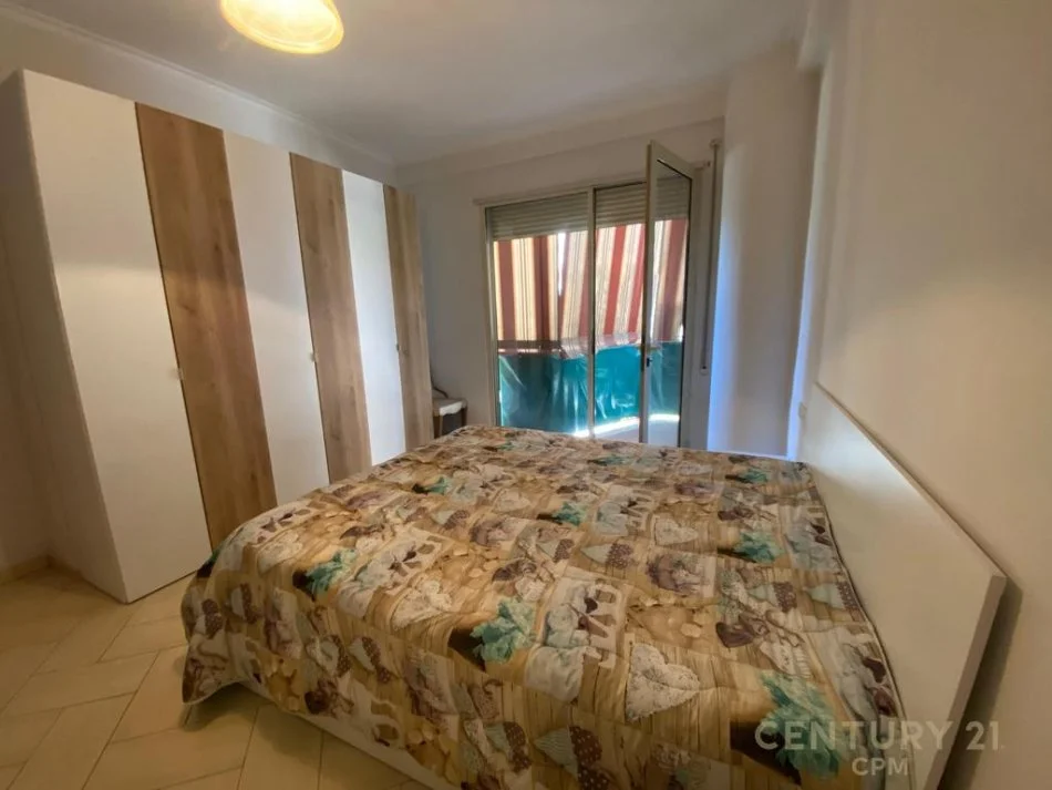 Tirane, jap me qera 1+1+Ballkon Kati 2, 57 m² 550 € 