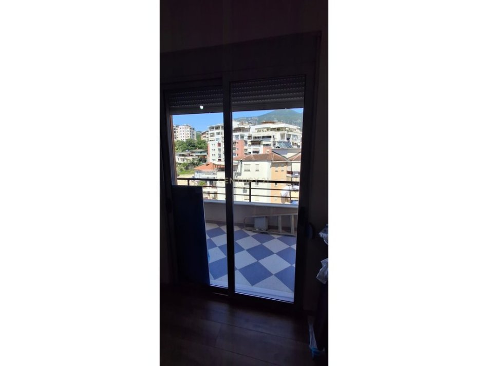 Tirane, shitet apartament 2+1 Kati 8, 96 m² 110.000 € 