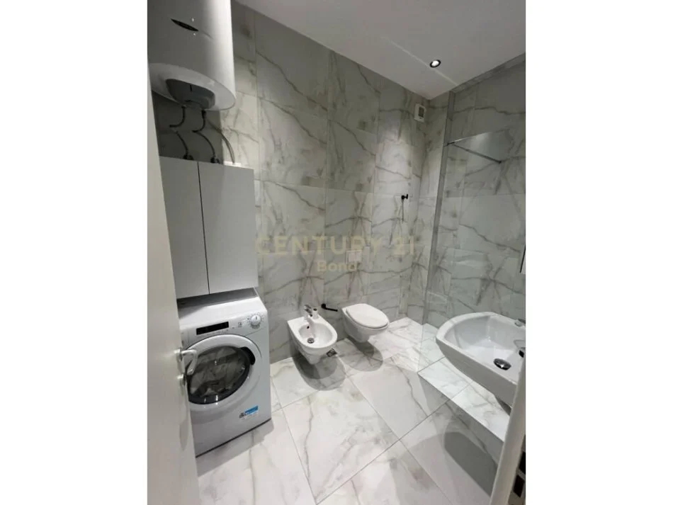 Tirane, jap me qera apartament 2+1 , 110 m² 1.500 € (Garden Building Residence, Rruga e Kavajës)