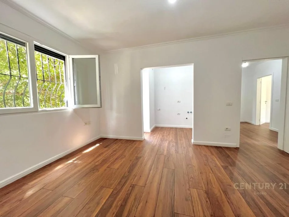 Shqiperi, shitet apartament 1+1 Kati 2, 63 m² 122.000 € 