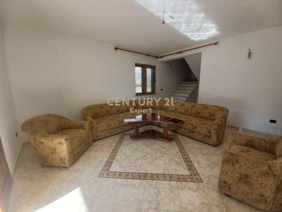 Tirane, shitet apartament 2 Katshe , 264 m² 150.000 € (FUSHE -PREZE)