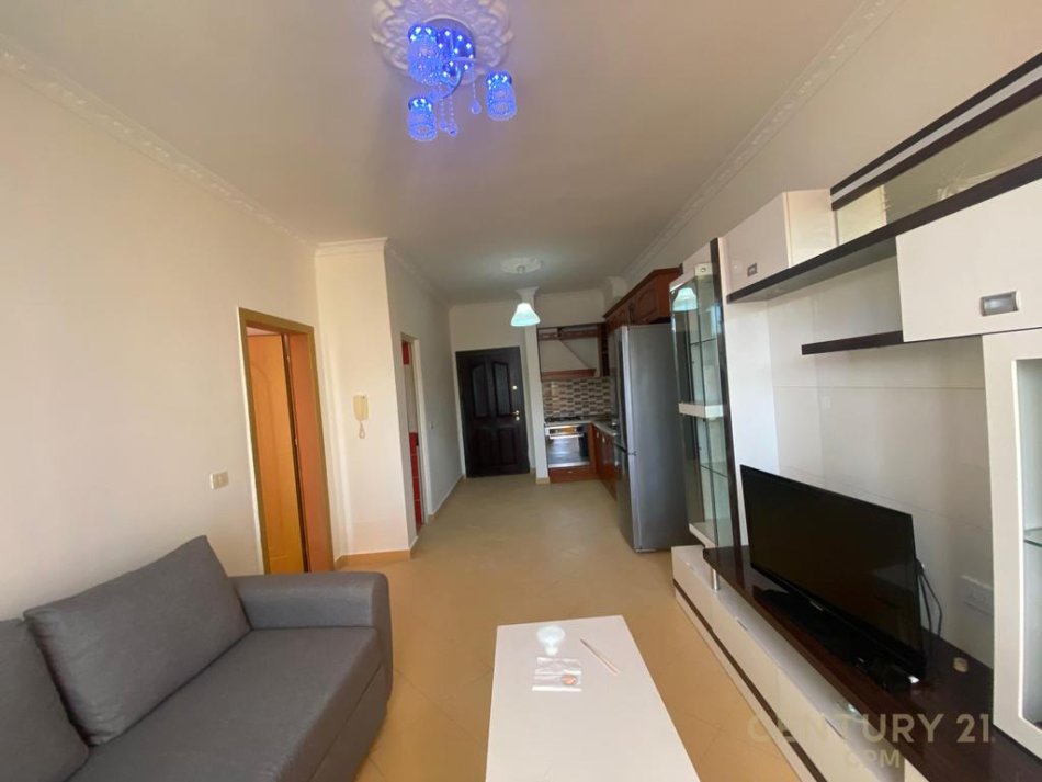 Tirane, jepet me qera apartament 1+1 Kati 5, 56 m² 350 € 