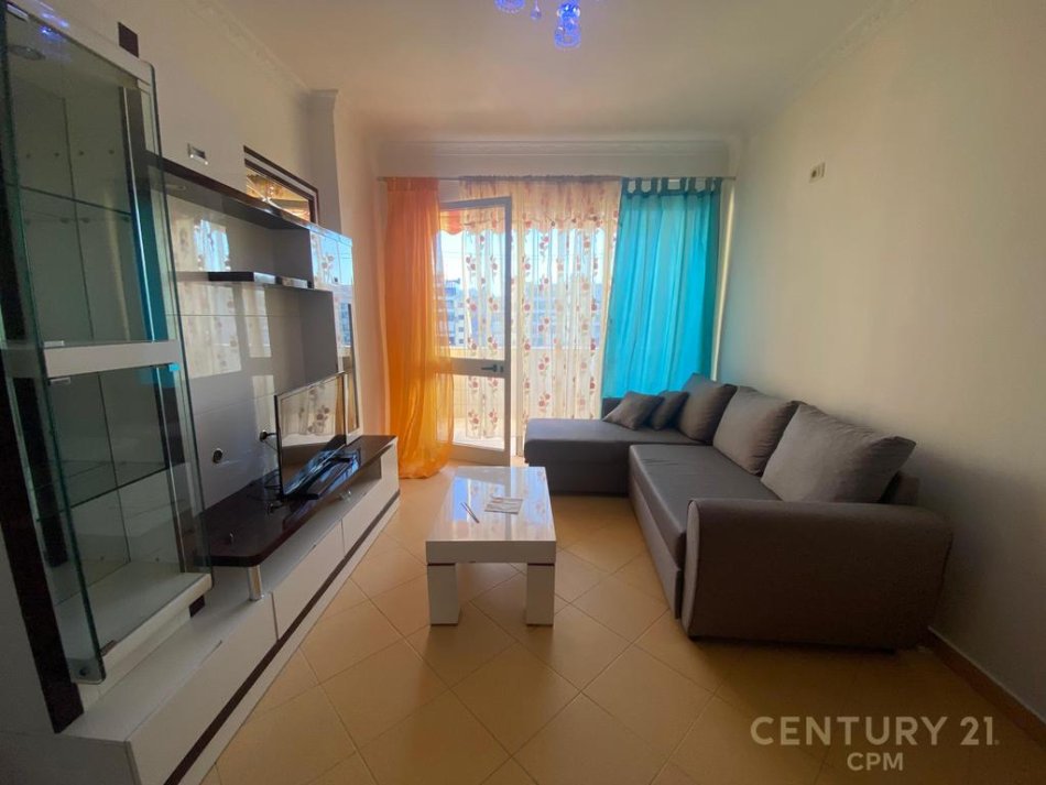 Tirane, jepet me qera apartament 1+1 Kati 5, 56 m² 350 € 