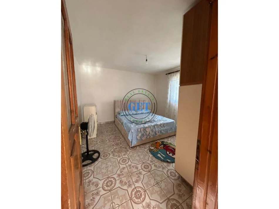 Durres, jepet me qera 2+1 Kati 1, 130 m² 250 € (Porto Romano)