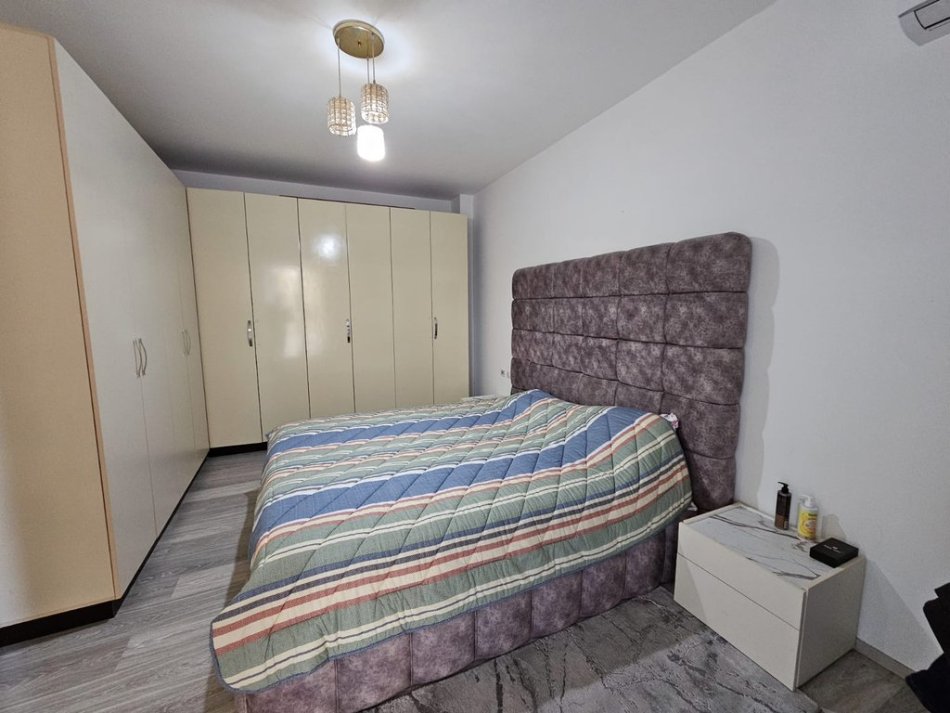 Tirane, shitet apartament 1+1+Ballkon Kati 4, 75 m² 188.000 € 