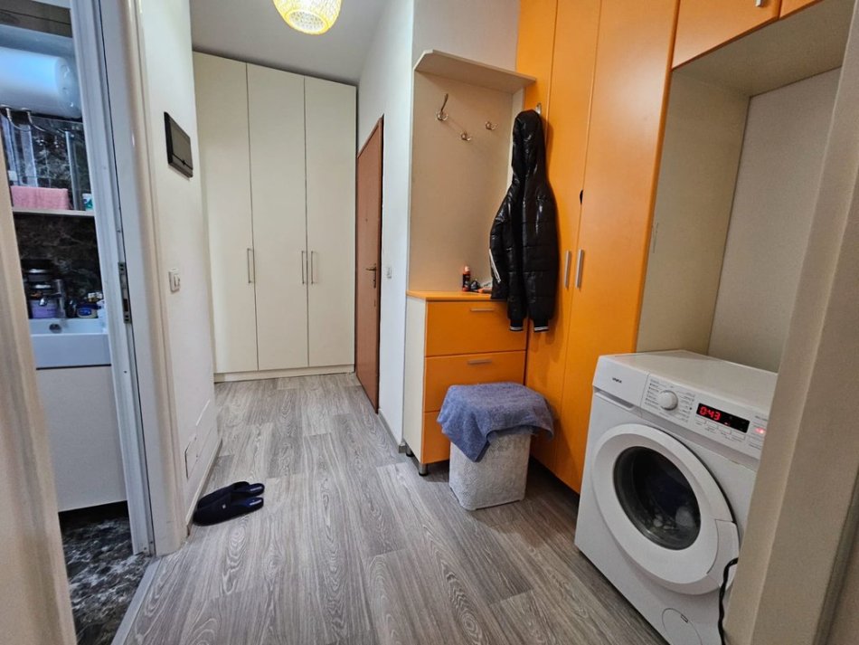 Tirane, shitet apartament 1+1+Ballkon Kati 4, 75 m² 188.000 € 