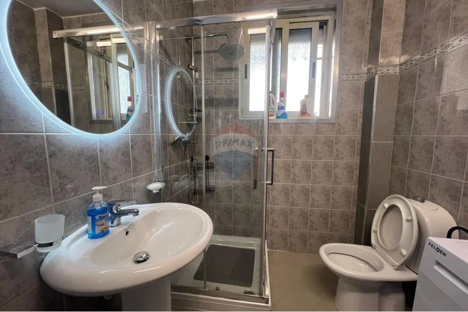 Tirane, jepet me qera apartament 1+1+Aneks+Ballkon Kati 1, 72 m² 640 € (Rruga Haxhi Hysendalliu)